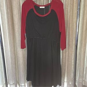 Ekouaer- X-Large Black Dress w/ Deep Red Sleeves